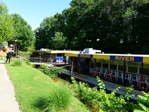 Statki i przystan na rzecze Grand River,Brantford,Ontario,Canada 