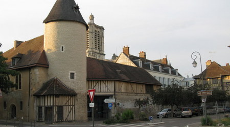 Troyes