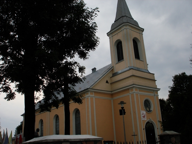 Parafia Rzymsko-Katolicka pw. Matki Boskiej Różańcowej.