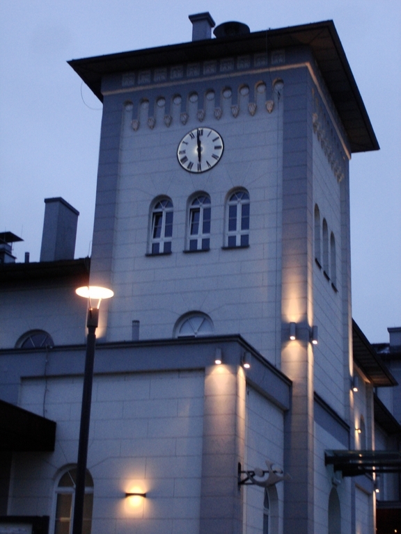 Wieża zegarowa dworca.