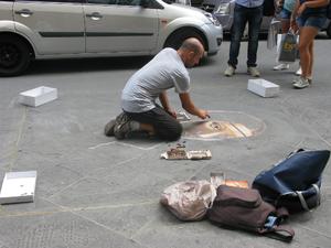 Jeden z ulicznych malarzy:)....następca Leonarda..?