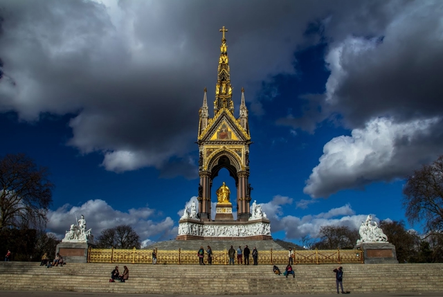 43 albert memorial