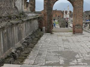 25734053 - Pompeje Pochmurne przedpołudnie w Pompejach