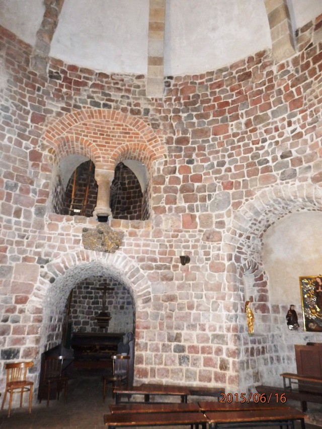 Strzelno wnetrze rotundy2