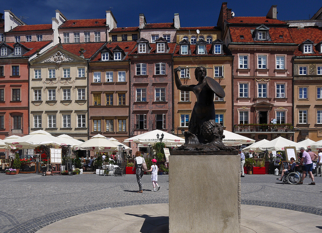 Rynek Starego Miasta z Syrenką.