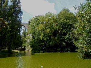 Paryż - Parc des Buttes Chaumont