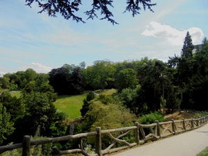 Paryż - Parc des Buttes Chaumont
