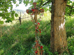 Przydrożny krzyż w Jaworkach.