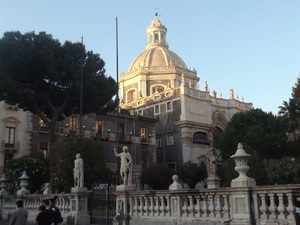 25781135 - Catania Po wulkanem