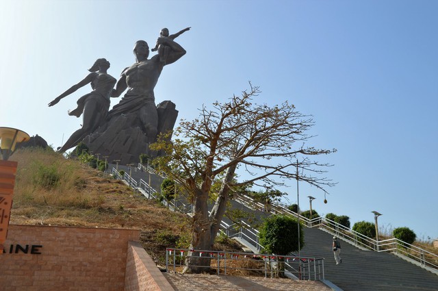 Dakar- Monument renesansu afryki