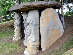 San Agustin, prekolumbijskie posągi 
