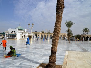 Touba-przed meczetem