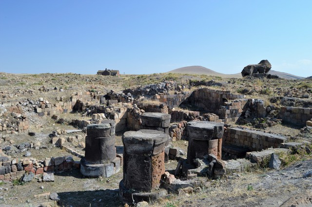 ruiny świątyni Zaratusztrian
