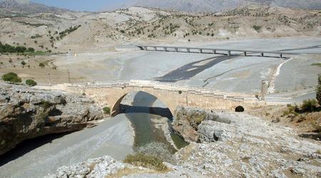 Droga na Nemrut   cendere (15) – Kâhta, Turcja