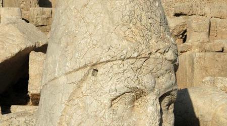 Droga na Nemrut   Gora Nemrut (23) – Kâhta, Turcja