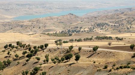 Droga na Nemrut   Karakus Tumulus (1) – Kâhta, Turcja