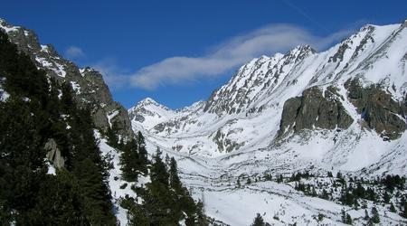 Widoki z wyciągu – Štrbské Pleso, Słowacja