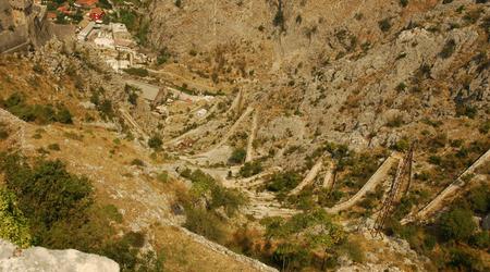 Kotor. Górska droga. – Czarnogóra