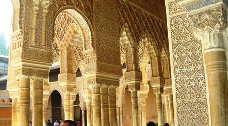 Alhambra - Patio de los Leones – Hiszpania
