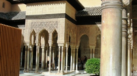 Alhambra - Patio de los Leones – Hiszpania