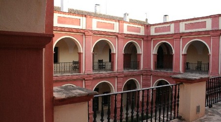 Krużganki dziedzińca – Palma del Río, Hiszpania