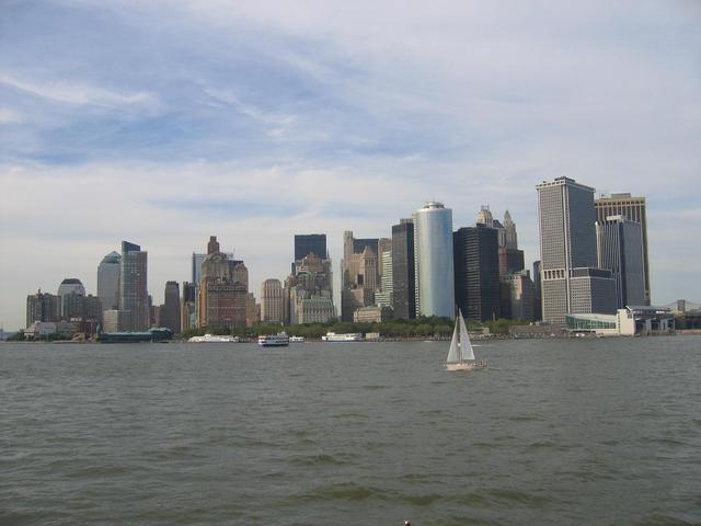 NEW YORK-widok ze statku, którym płynęliśmy na Statue Wolnosci