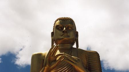 Z głową w chmurach – Sigiriya, Sri Lanka