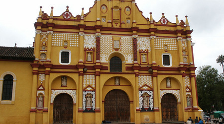Przy głównym placu – San Cristobal de Las Casas, Meksyk