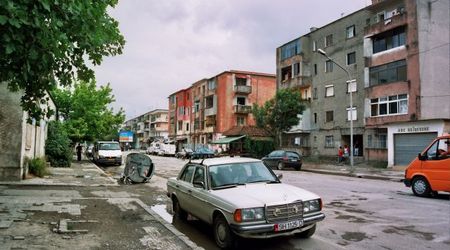 bez mercedesa ani rusz – Shkodër, Albania