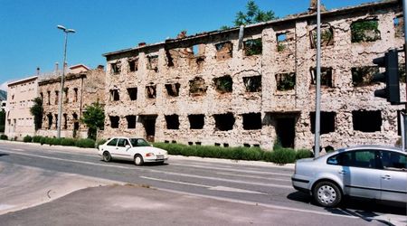 krajobraz po wojnie – Mostar, Bośnia I Hercegowina