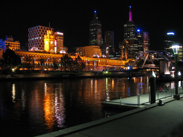 Melbourne w nocy