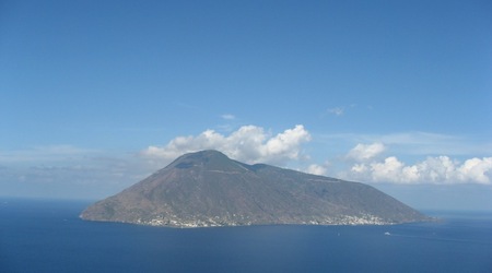 Salina - widok z Lipari – Włochy