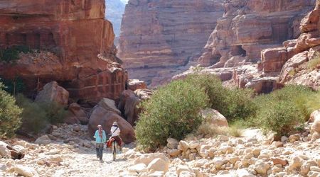 w poszukiwaniu źródełka ;) – Wadi musa, Jordania