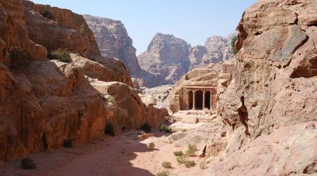 zejście z sacred place – Wadi musa, Jordania