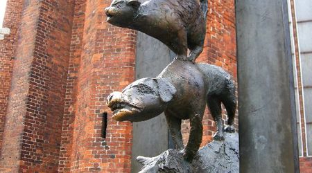 piramida zwierząt – Ryga, Łotwa
