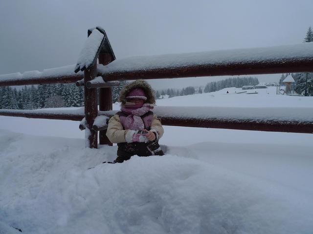 Pocztówka ze stoku-Szaleństwo na śniegu.