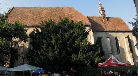 Sighisoara kościół klasztorny i stragany – Rumunia