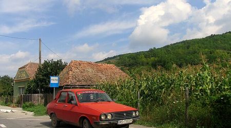 Siedmiogrod Dacia na drodze – Tirgu Mures, Rumunia