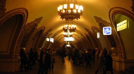 Stacja metra, Moskwa, Rosja