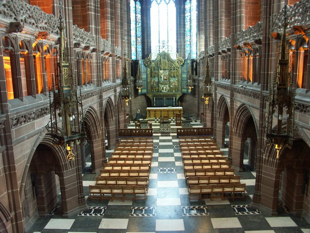Liverpool Liverpool Cathedral - największa anglikańska, neogotycka katedra w Anglii