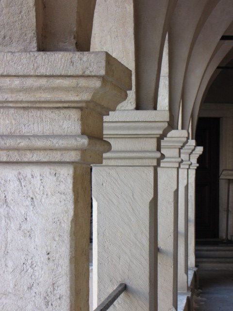 komumny