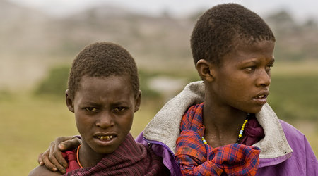 Dzieci w masajskiej wiosce – Tanzania