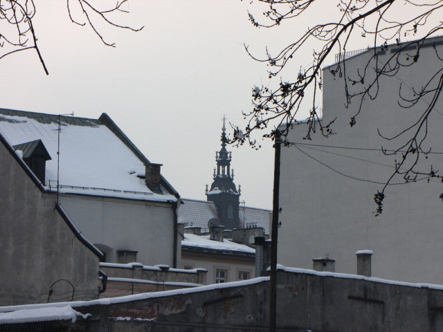 Kościół Św. Krzyża widziany z cmentarza Remuh