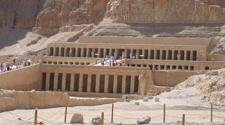 48724 - Luxor Qena Dolina Krolow swiatynia Hatszepsut Luxor – Egipt
