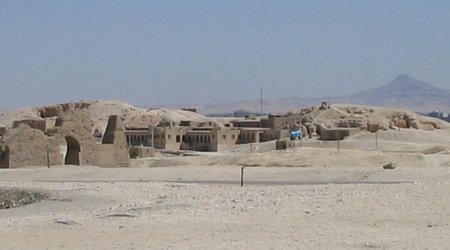 48770 - Luxor Qena Dolina Krolow swiatynia Hatszepsut Luxor – Egipt