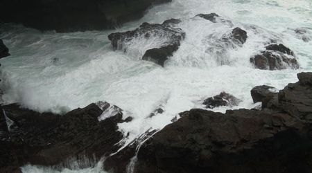 klify w Kilkee, IRLANDIA