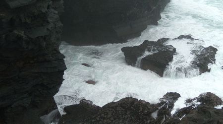 klify w Kilkee, IRLANDIA
