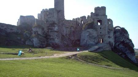 Ogrodzieniec, Ruiny Zamku – Polska
