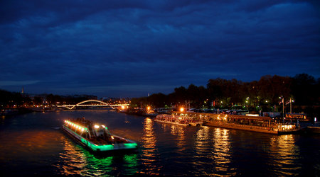 Paryż nocą - Sekwana – Francja