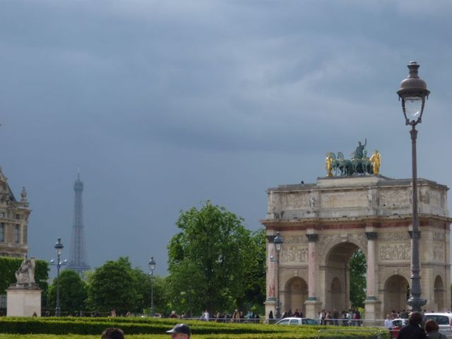 Łuk pod Luwrem